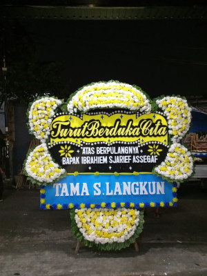 Papan Bunga Duka di Kapalo Koto Dibalai